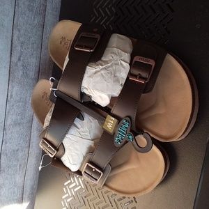 NWT MAD LOVE slides